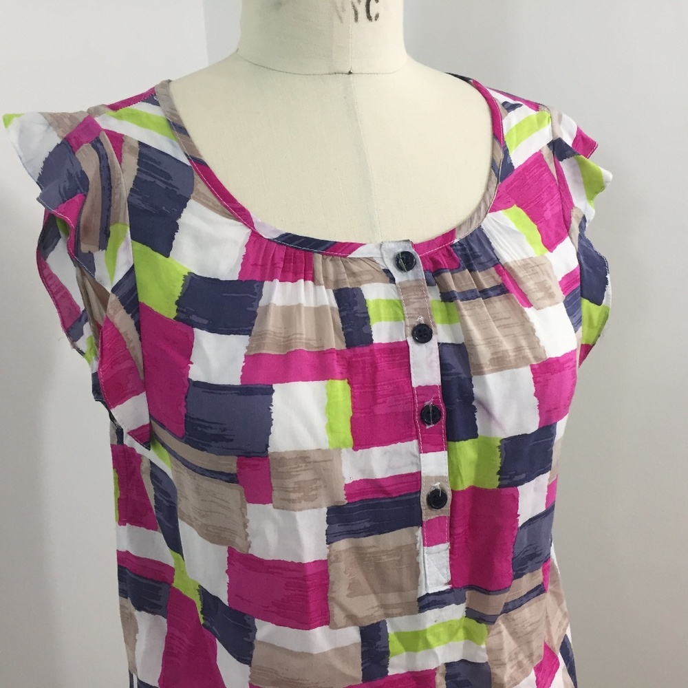 Splendid Top Abstract Square Print - Picture 4 of 7